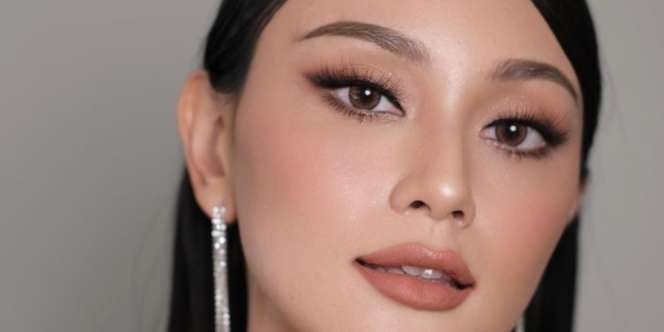 3 Gaya Sultry Makeup di Wajah Pesohor Karya MUA Malvava