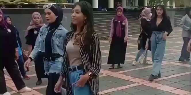 Heboh Fashion Show di Halaman Masjid Agung Ciamis, Panitia Disanksi Pengajian 2 Minggu Sekali
