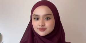 Styling Simpel Kerudung Pashmina, Clean Look Menutup Dada