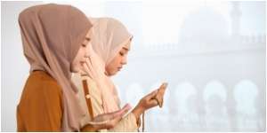 Bacaan Doa Ayat Kursi, Keutamaan, dan Waktu yang Dianjurkan untuk Mengamalkannya