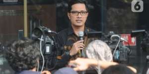 Reaksi Febri Diansyah Soal Bayaran Mahal untuk Bela Ferdy Sambo