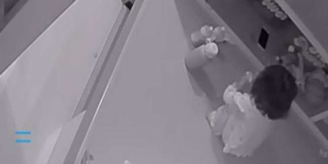 Ibu Sampai Buka CCTV, Terkuak Anak Balitanya Tengah Malam Bikin Susu Sendiri