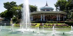 Destinasi Wajib Saat Travel ke Filipina: Dari Wisata Satwa Sampai yang Menantang Adrenalin