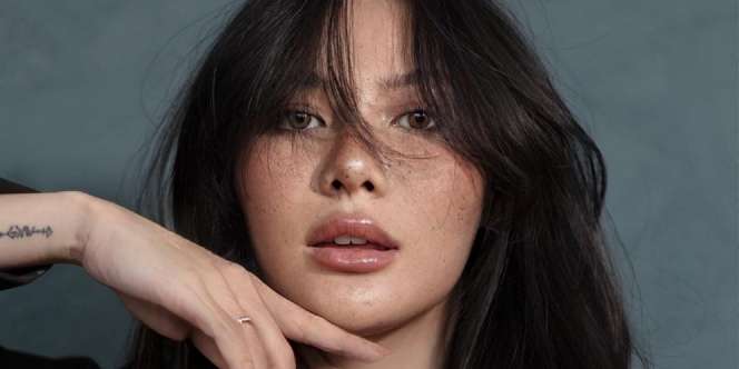 4 Gaya Makeup Berbeda Polesan MUA Vinna Gracia di Wajah Publik Figur