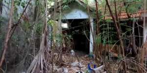 Rumah Mewah Jutawan Dibangun Tahun 1980an, Dibiarkan Kosong dan Terbengkalai, Masih Ada Komputer Jadulnya