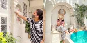 9 Potret Renovasi Teras Rumah Modal Rp 2 Juta Jadi Instagramable, Kini Tampilannya Bak Santorini!