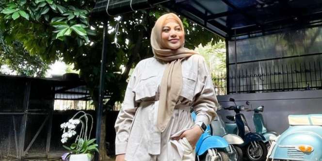 Tampilan Kasual Aurel Hermansyah Pakai Sepatu Rp14 Juta, Lihat Deh Bentuknya