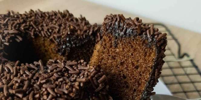Berbalut Meses Melimpah, Triple Chocolate Chiffon Ini Begitu Menggugah Selera