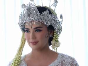 Menawan! Potret Catherine Wilson Memakai Adat Sunda di Hari Pernikahan