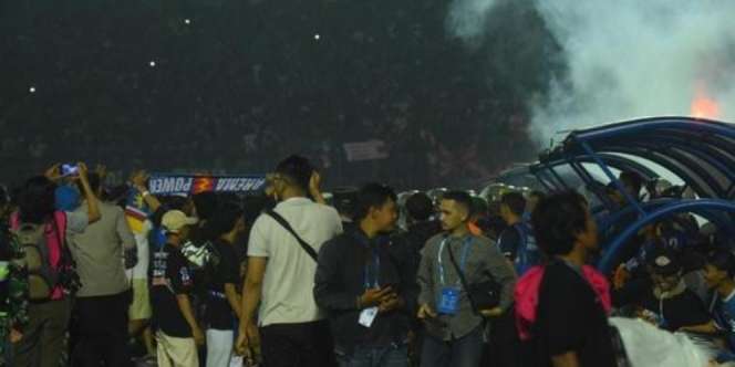 Polisi Jelaskan Alasan Menembakkan Gas Air Mata di Stadion Kanjuruhan