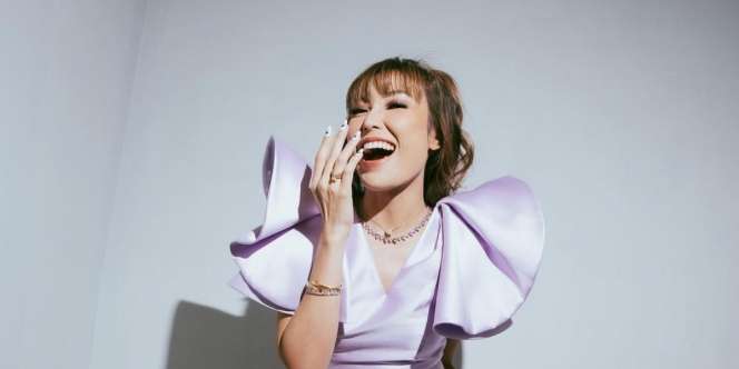 Viral Video Ayu Dewi Lipsync dengan Sound 'Kukira Satu-satunya', Banjir Dukungan Netizen