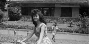 Artis Senior Ini Punya Model Rambut Khas, Tebak Siapa?