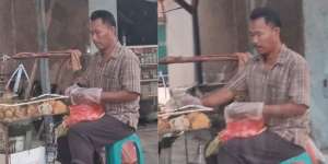 Semula Terlihat Aneh, Ternyata Banyak Orang Baru Sadar Penjual Gorengan Viral Ini Sangat Menjaga Kebersihan
