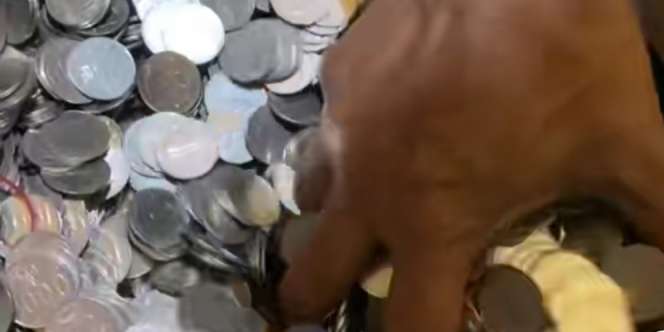Konsisten Nabung Receh di Drum, Warganet Ini Berhasil Kumpulkan Puluhan Juta Rupiah