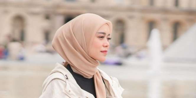 Gaya Lesti Kejora Pakai Outer Ruffle Gemas, Intip Detailnya