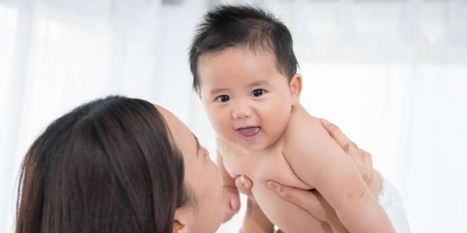 Kulit Bayi Kerap Mengelupas, Ketahui 5 Pemicunya