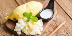 Jarang Dijumpai, Durian Sticky Rice di Jakarta Ini Kelezatannya Begitu Paripurna