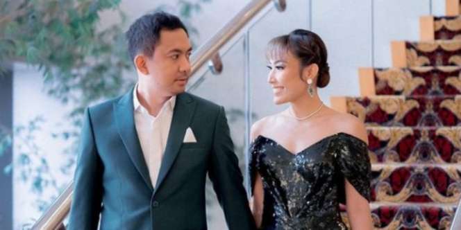 Intip 5 Sumber Kekayaan Suami Ayu Dewi