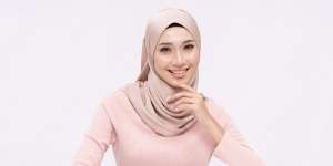2 Cara Tepat Mengaplikasikan Highlight di Hidung Agar Terlihat Lebih Mancung