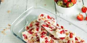 Resep Yogurt Bar, Camilan Manis yang Sehat dan Kaya Nutrisi