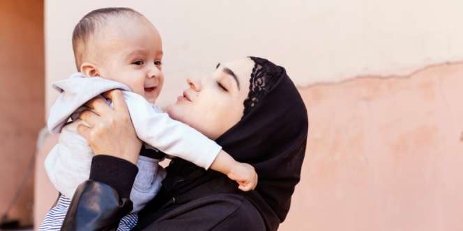 Trik Padu Padan Warna Terang untuk Anak Laki-Laki ala Ayla Dimitri