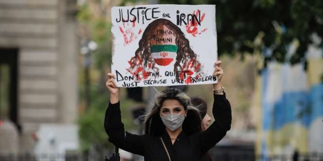 Protes Iran, Sejarah Revolusi Iran dan Tergulingnya Shah