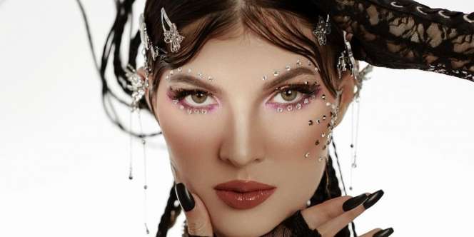 Bertabur Pearl, Makeup Mikaila Patritz Memukau!
