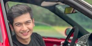 Akting Main Sinetron, Casing Ponsel Teuku Ryan Bikin Salfok