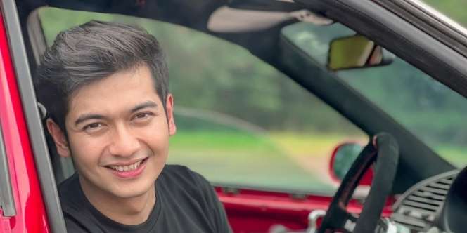 Akting Main Sinetron, Casing Ponsel Teuku Ryan Bikin Salfok