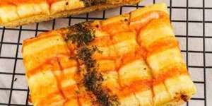 Daging Asap dan Kejunya Begitu Terasa, Smoked Beef and Cheese Loaf Ini Wajib Dicoba