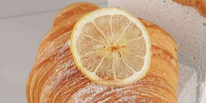 Tak Sekadar Manis, Lemon Curd Croissant Ini Hadirkan Sensasi Kesegaran yang Unik