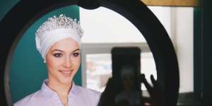 6 Kriteria Ideal untuk Jadi Model Makeup Artist