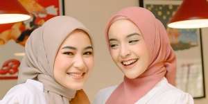 Styling Modis Kerudung Segi Empat Bak Model Katalog