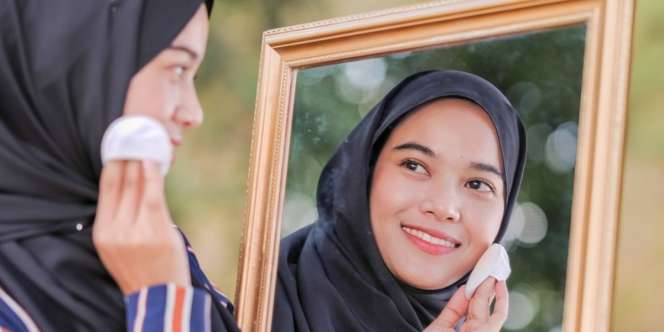 Coba 3 Teknik Makeup Ini Agar Lebih Mudah Merias Wajah