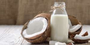 Tak Pernah Kapok! Pembuat Minuman Air Kelapa Diklaim Bisa Perbesar Payudara Dikecam Gara-Gara Iklan