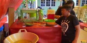 Ingat Komedian Adul? Jarang Tampil di TV Ternyata Alih Profesi Jadi Tukang Pecel Lele, Lihat 8 Potretnya