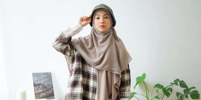 Long Skirt, Outfit Andalan Natasha Rizky untuk Casual Look