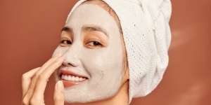 Bingung Memilih Jenis Masker? Ketahui Manfaat dan Cara Pakainya