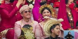 8 Potret Bucin Kaesang Pangarep dan Erina Gudono Bakal Mantu Jokowi : `Calon Bojoku`