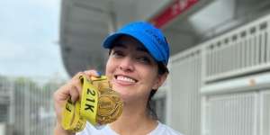 Bagikan Momen Lari Marathon, Wajah Nia Ramadhani Jadi Sorotan