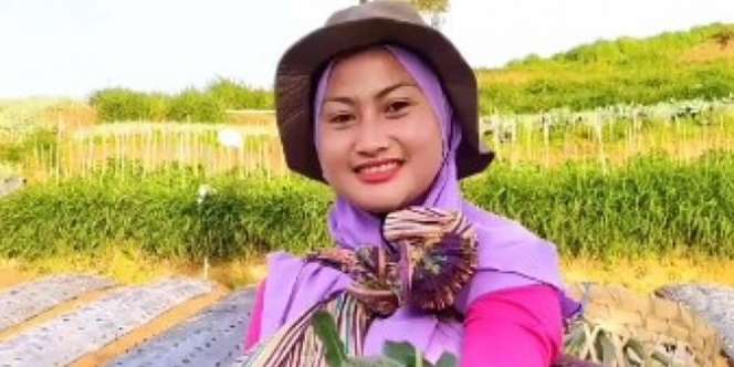 Potret Rumah Biduan `Hot` Novi Listiana yang Kini Hijrah, Pilih Banting Setir jadi Petani!