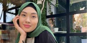 Trik Styling Pashmina Simpel Antinerawang