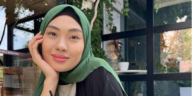Trik Styling Pashmina Simpel Antinerawang