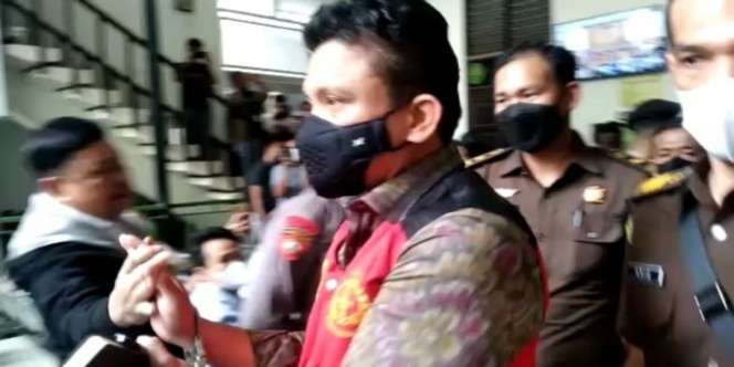 Ternyata Ini Sosok Pria yang Disalami Ferdy Sambo sebelum Masuk Ruang Sidang