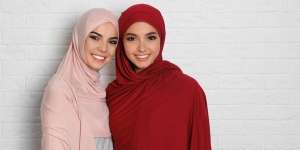 Wudhu dengan Makeup Masih Menempel Sempurna, Sahkah?