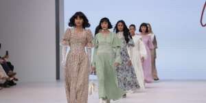 3 Koleksi Musim Semi di Runway JFW 2023