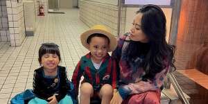 Keseruan Liburan 2 Anak Rachel Vennya di Jepang