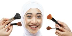 Rekomendasi Daftar Alat Makeup Untuk Pemula Agar Bisa Membuat Riasan Sempurna