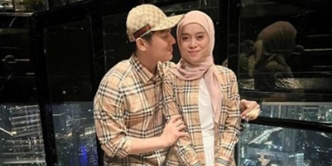Pamer Dikasih Kado iPhone Anyar dari Rizky Billar, Lihat Ucapan Lesti Kejora Buat Suami