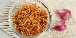 Bawang Goreng Selalu Renyah, Ikuti Trik dari Chef Martin Praja